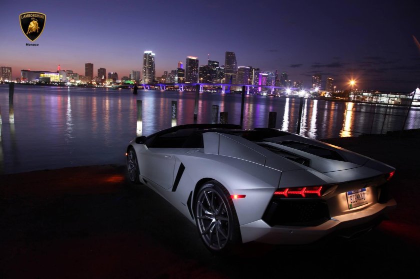 Ламборгини авентадор