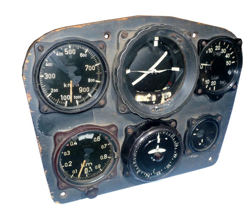 Прибор командный пилотажный ПКП-77