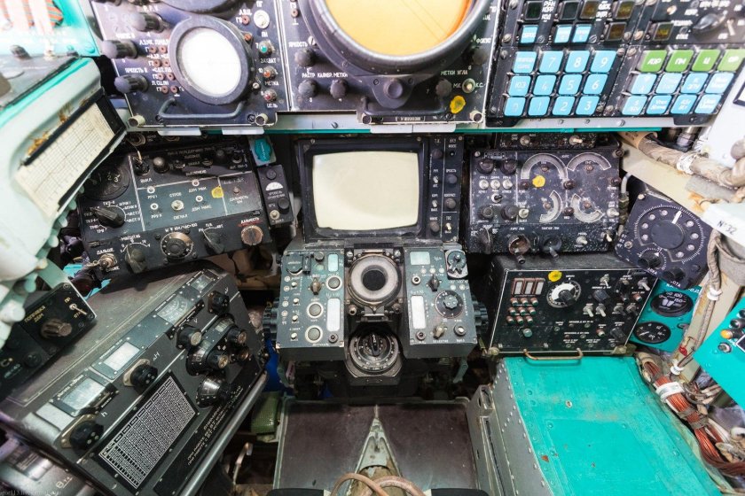 Кабина штурмана ту 22м3