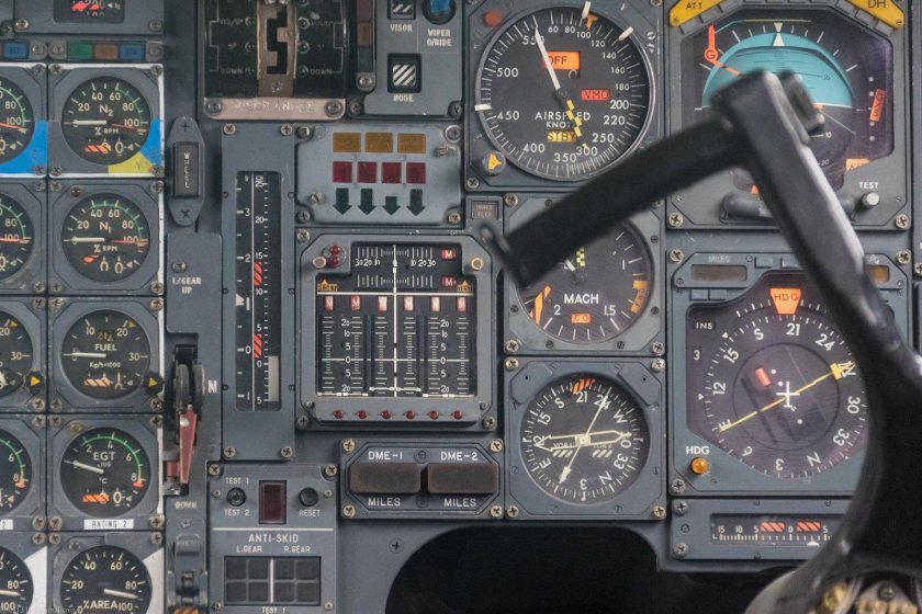 Приборная панель ил-86