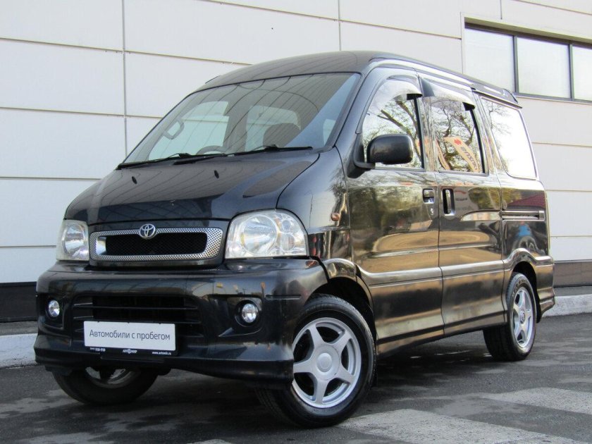 Тойота Спарки 2000