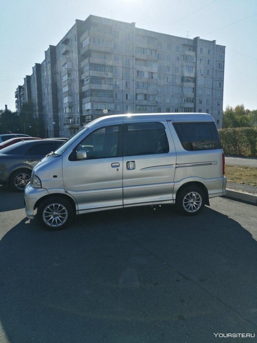 Toyota Sparky серый