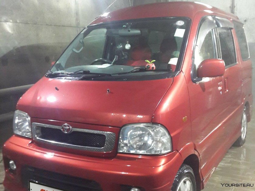 Тойота Спарки 2000