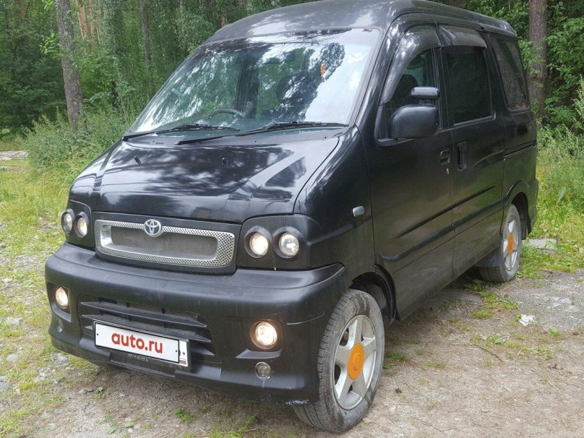Тойота Спарки 2000