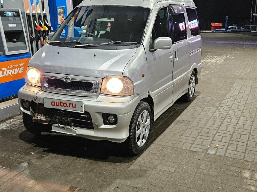 Тойота спарки 2000