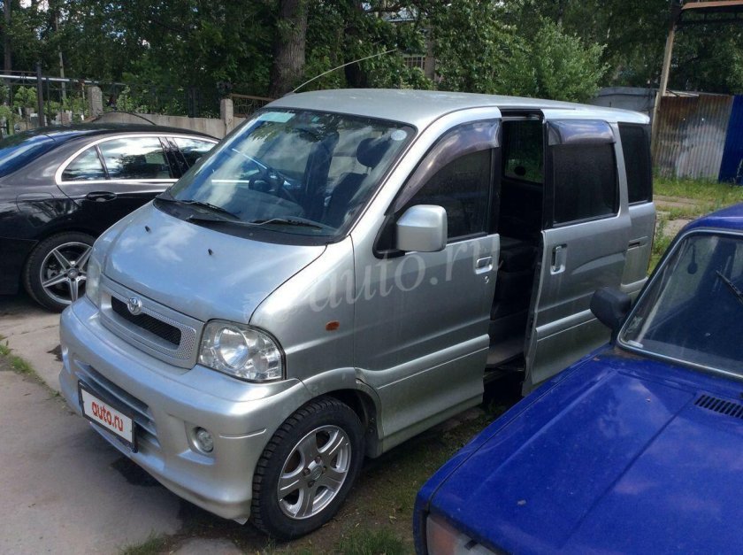 Тойота Спарки 2000