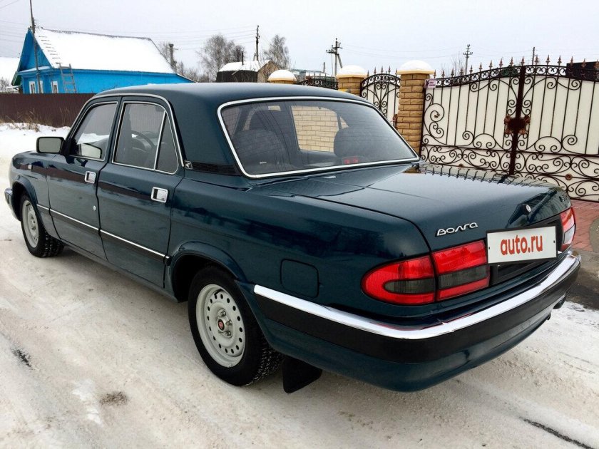 ГАЗ 3110 зеленая