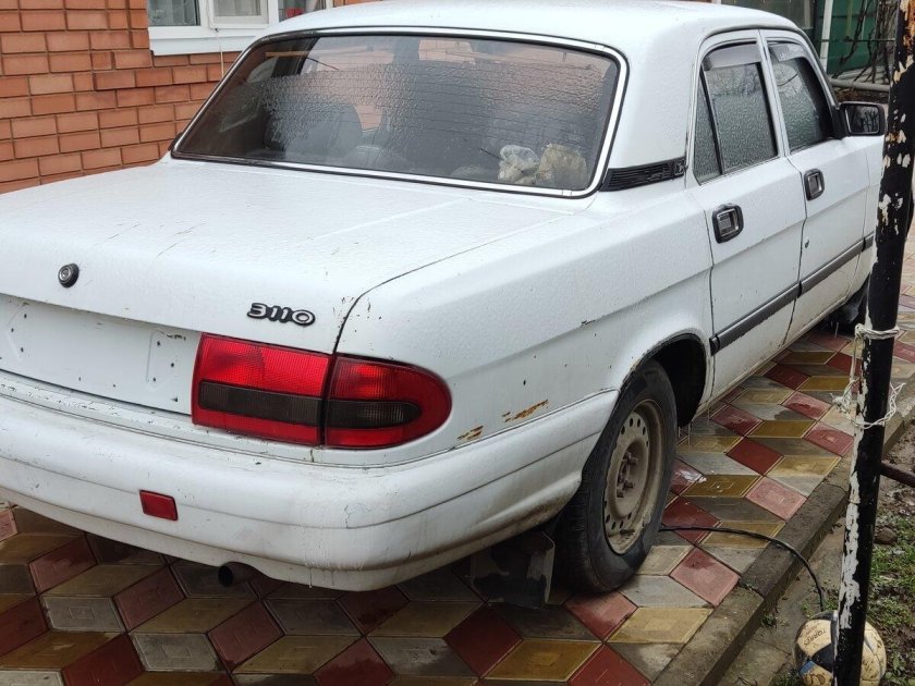 Газ 3110 волга 2001