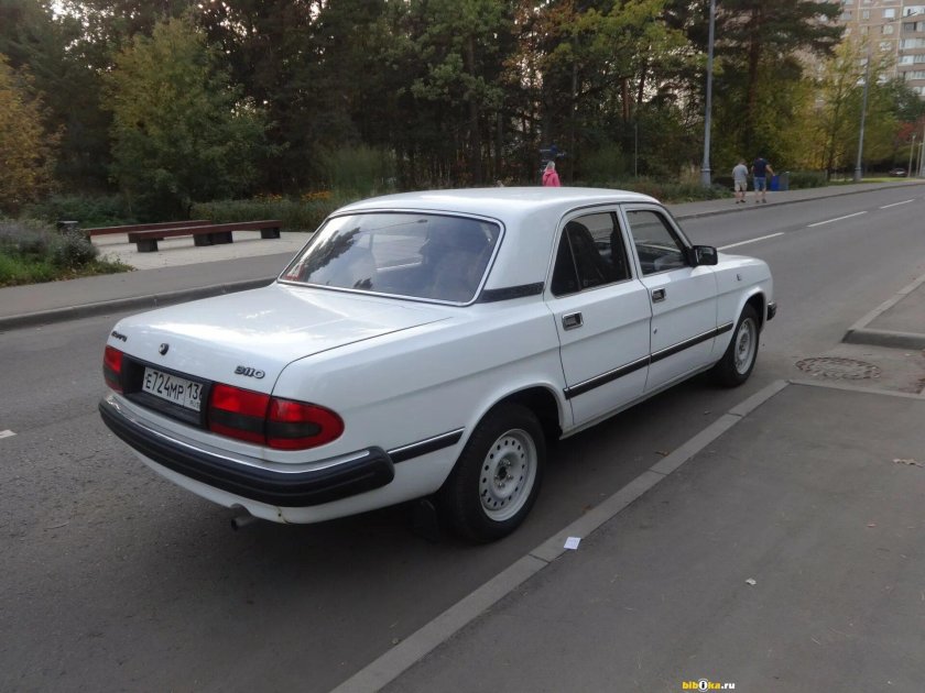 ГАЗ-3110 седан