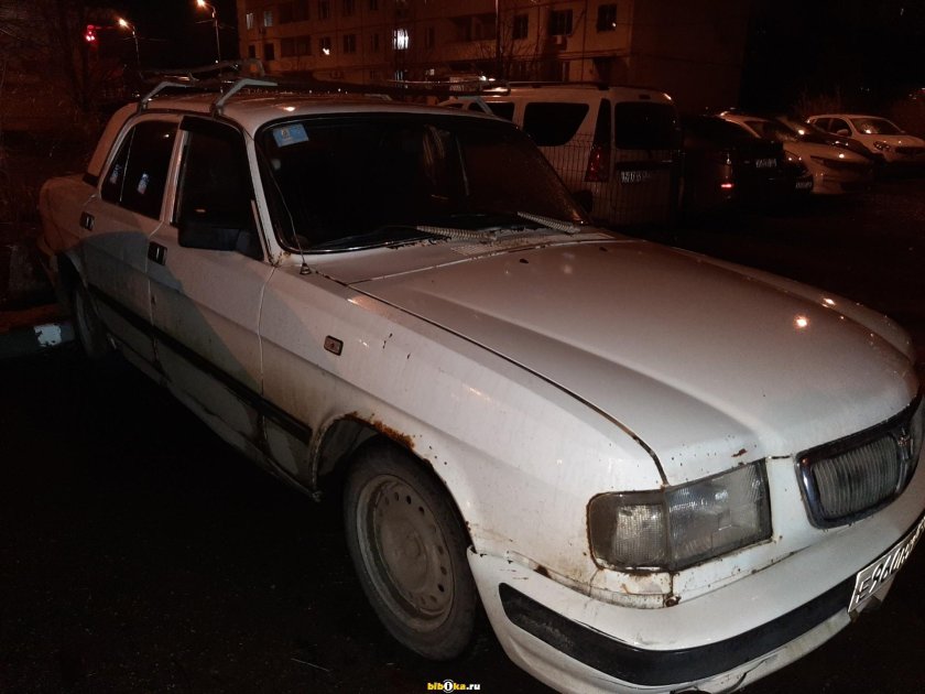 ГАЗ 3110 1999 белая