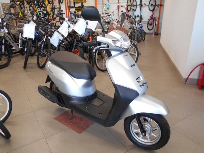 Honda Tact af79