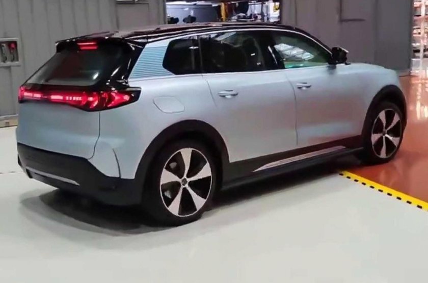 Электромобиль Алмаз Антей российский