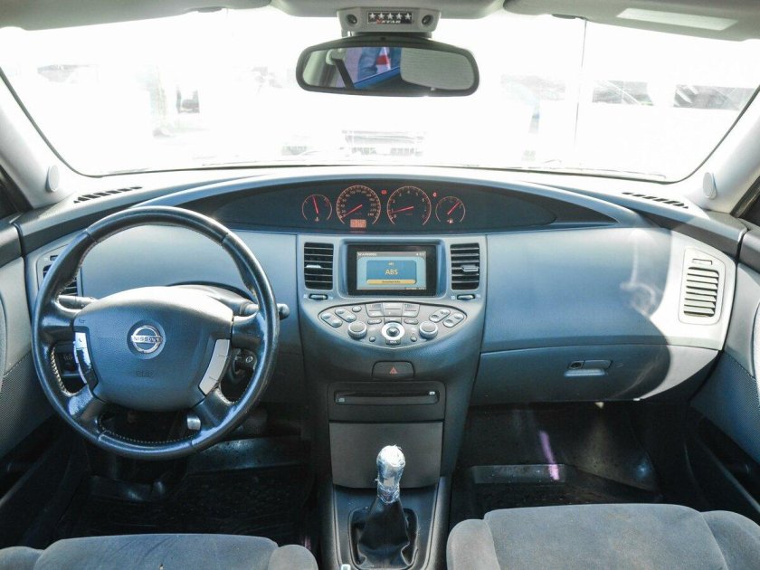 Ниссан премьера 2006