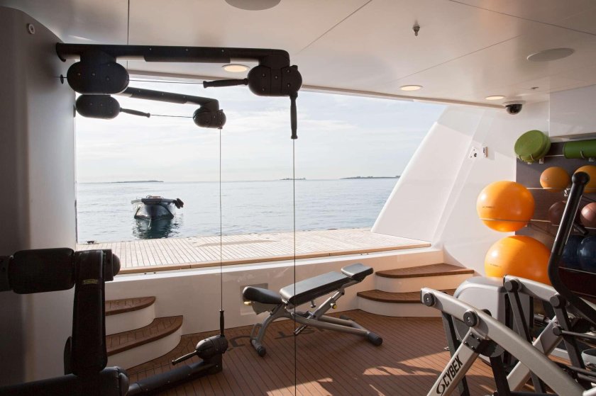 Шикарная яхта