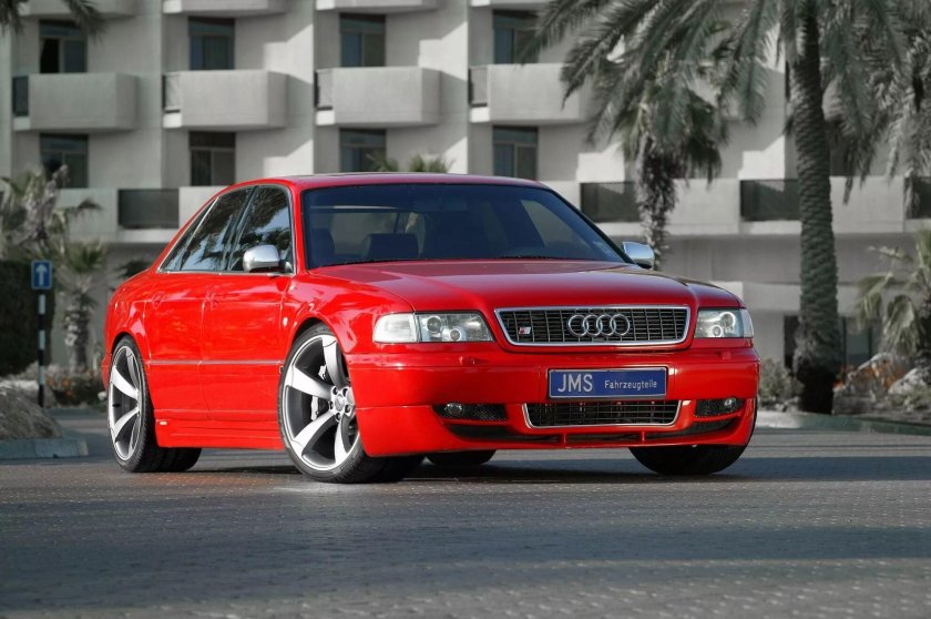 Audi s8 d2