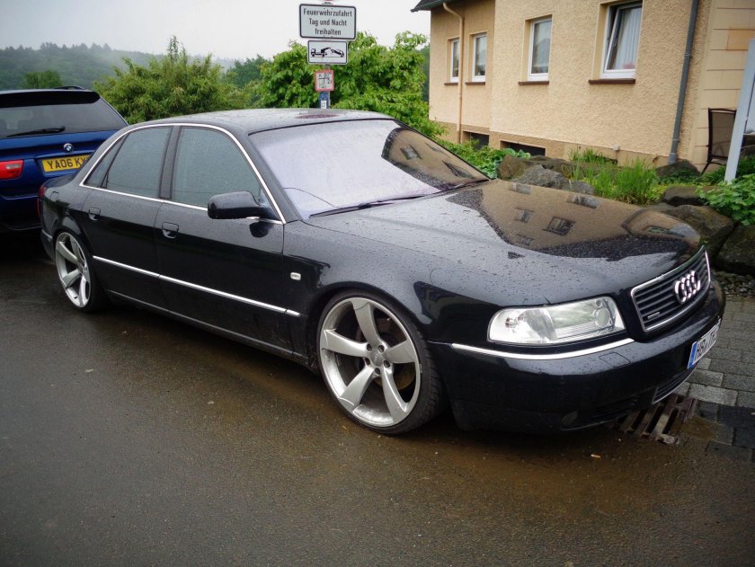 Audi a8 d2