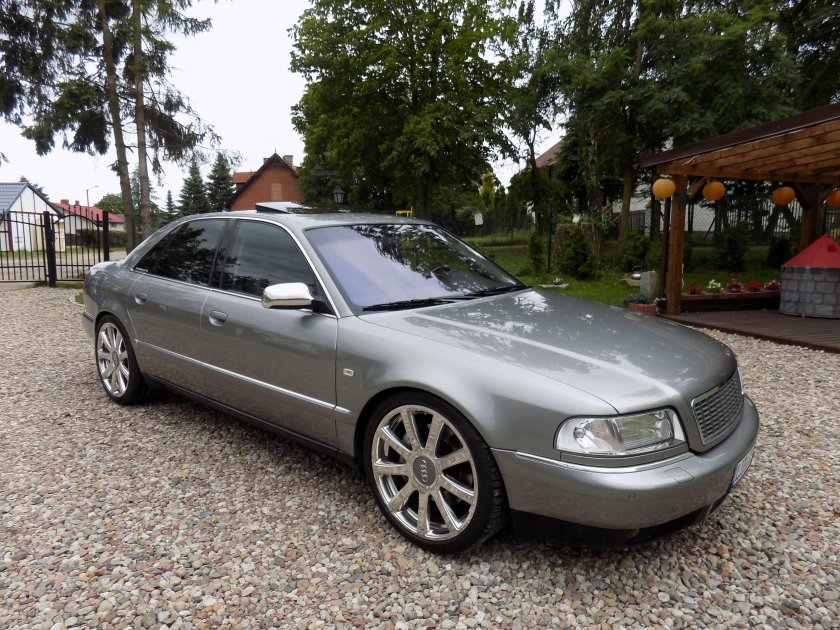 Audi a8 d2