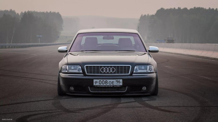 Audi s8 d2 2000