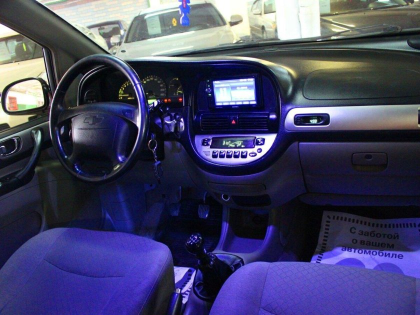 Chevrolet Rezzo 2008 салон