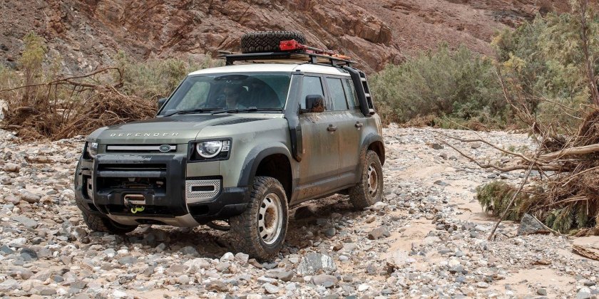 Ленд Ровер Дефендер 110