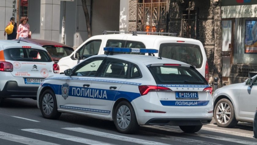 Полиция Сербии машины