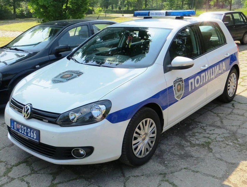 Машины сербской полиции