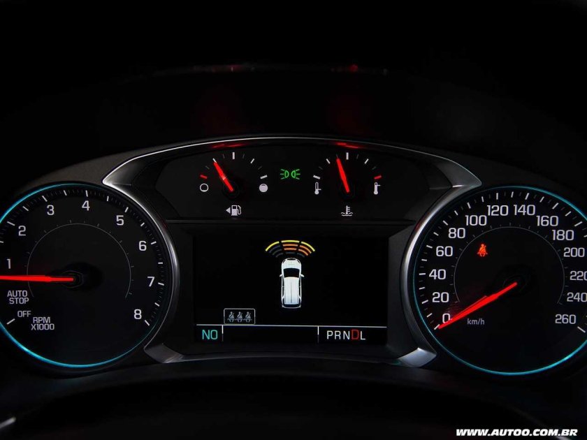 Chevrolet Equinox приборная панель