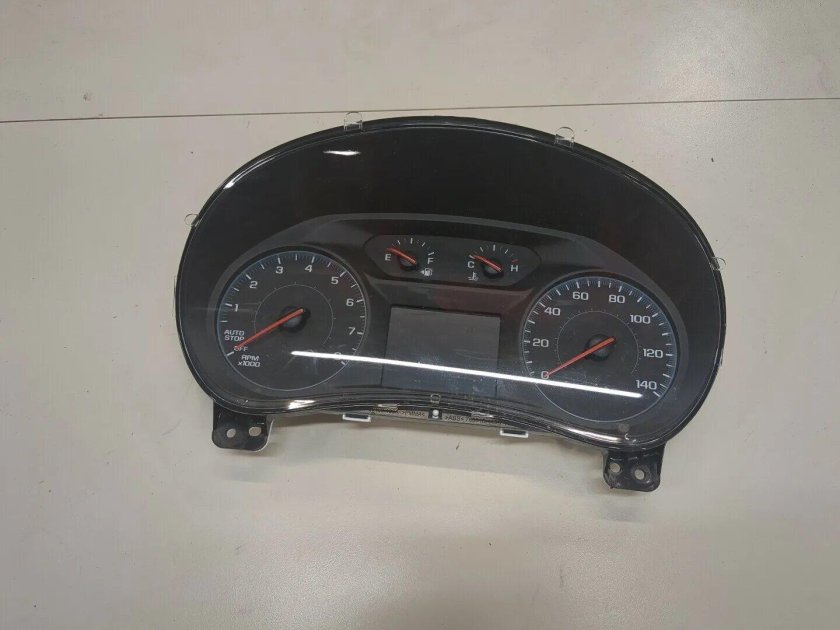 Коврик на панель приборов GMC Terrain 2020