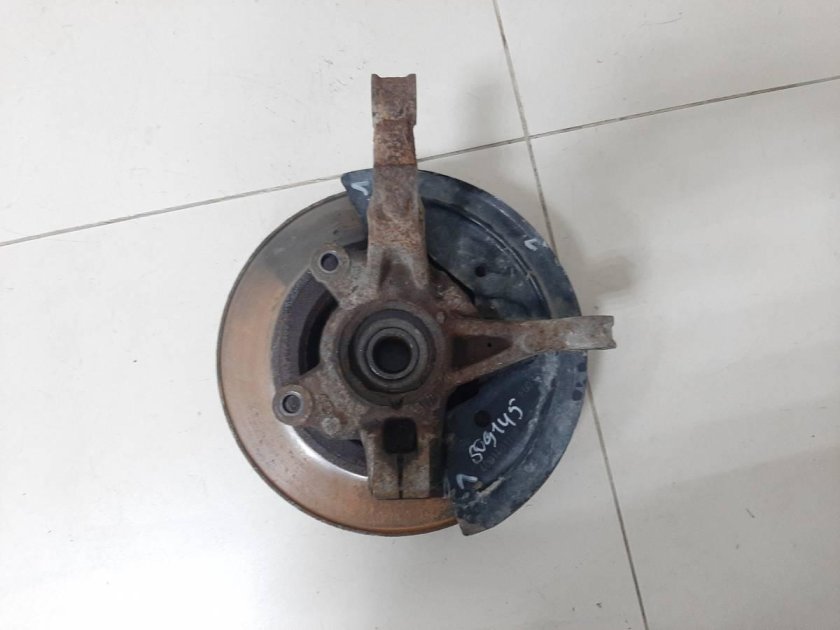 Поворотный кулак Логан 2