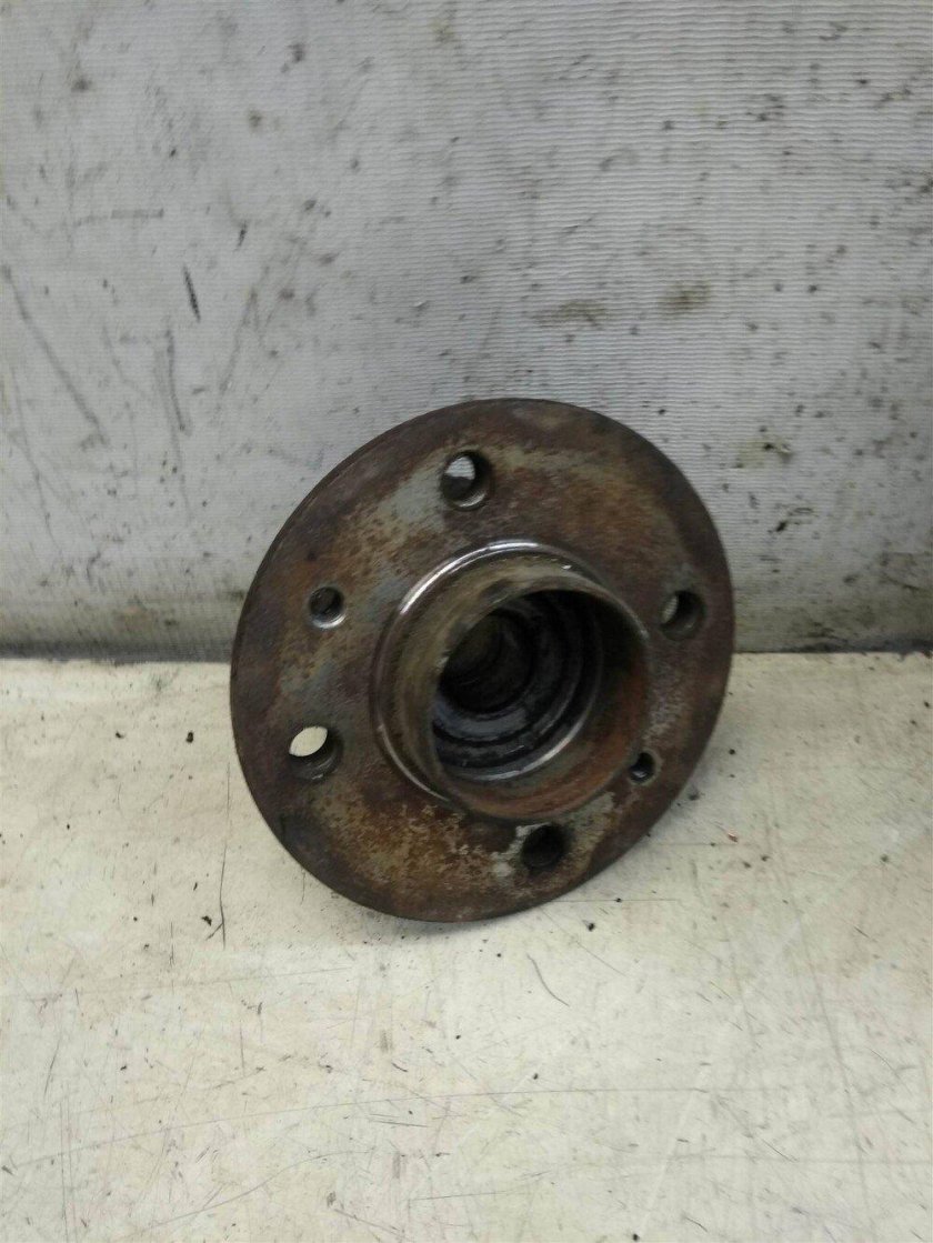 Задняя ступица Рено Логан 1