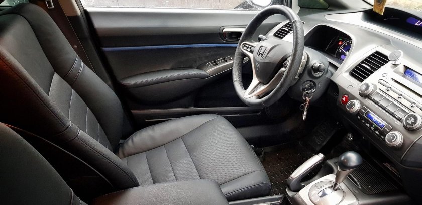Honda Civic 4d салон