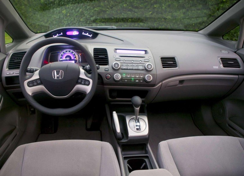 Honda Civic 2007 седан салон