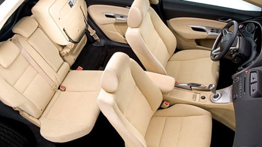 Бежевый салон Хонда Цивик 4д