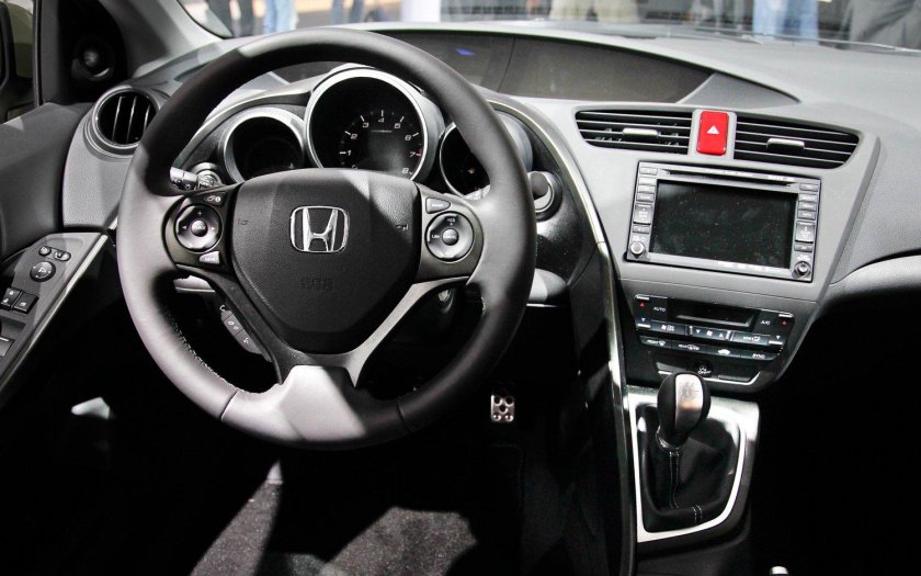 Honda Civic 2014 хэтчбек