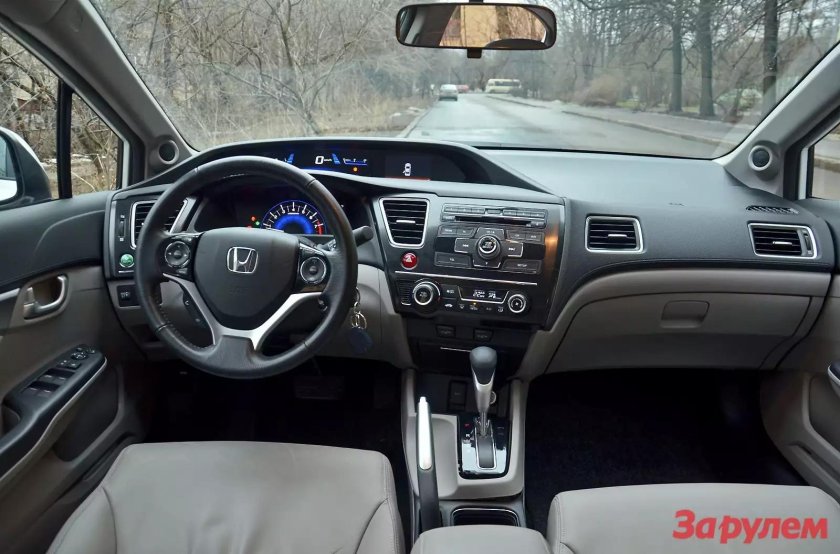 Civic седан салон 2012