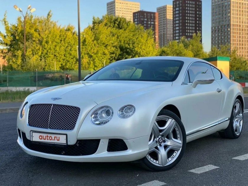 Бентли в Москве
