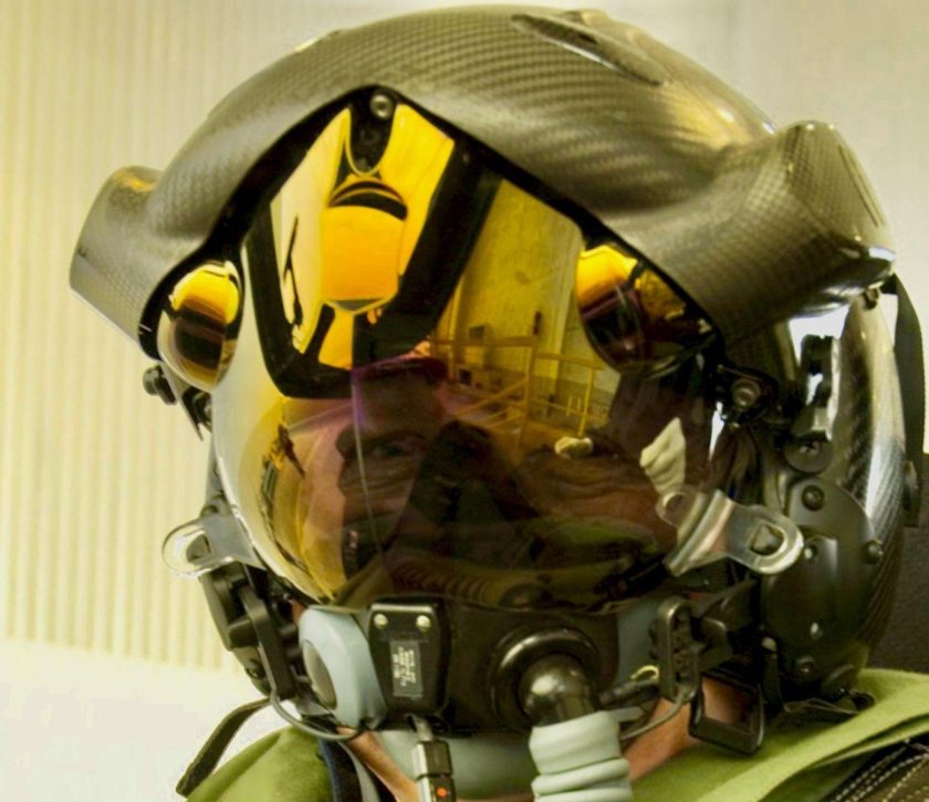 Шлем лётчика истребителя