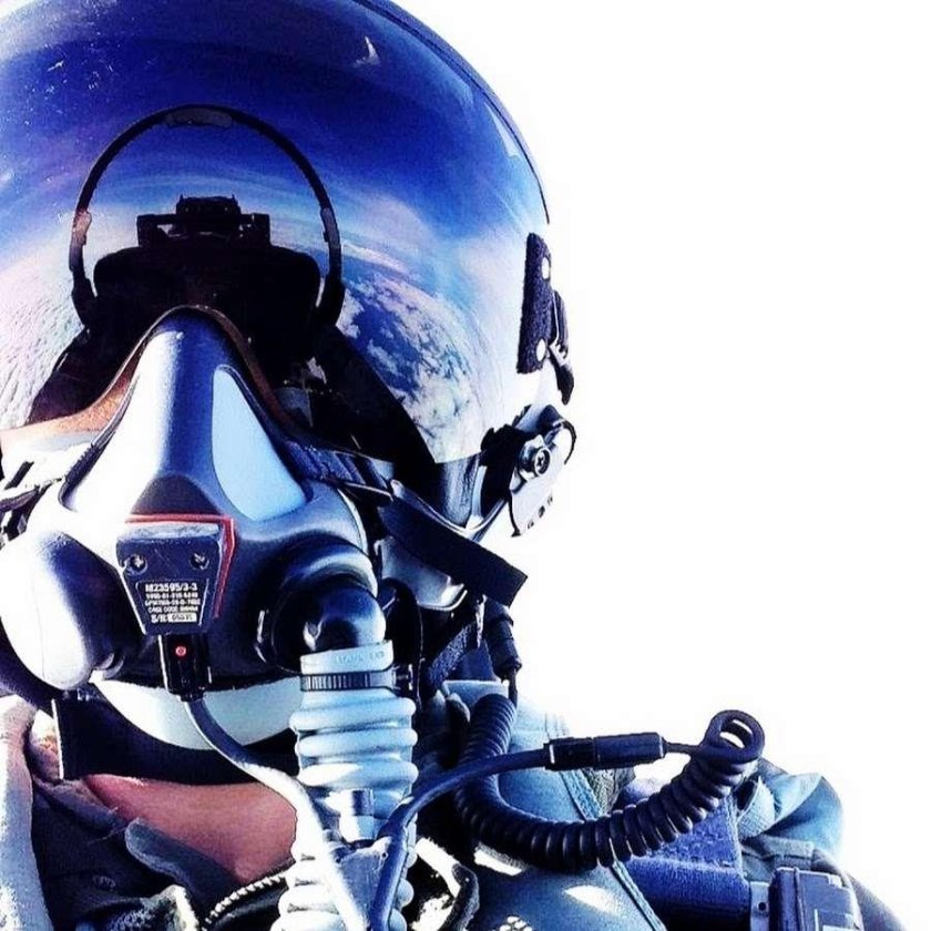 Пилот лётчик истребитель