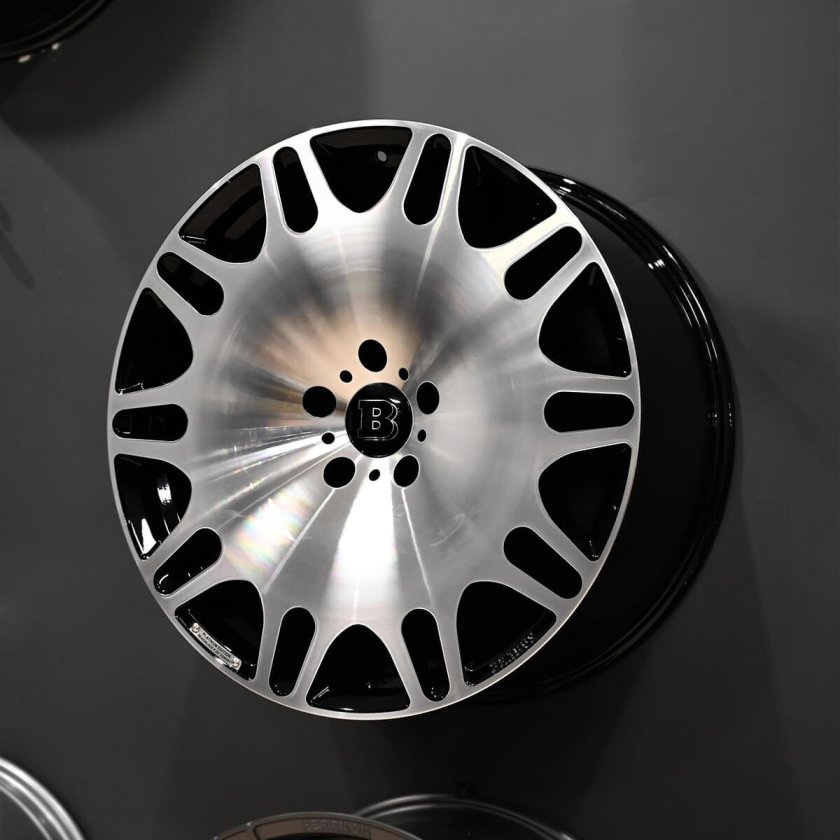 Brabus Monoblock z Platinum Edition