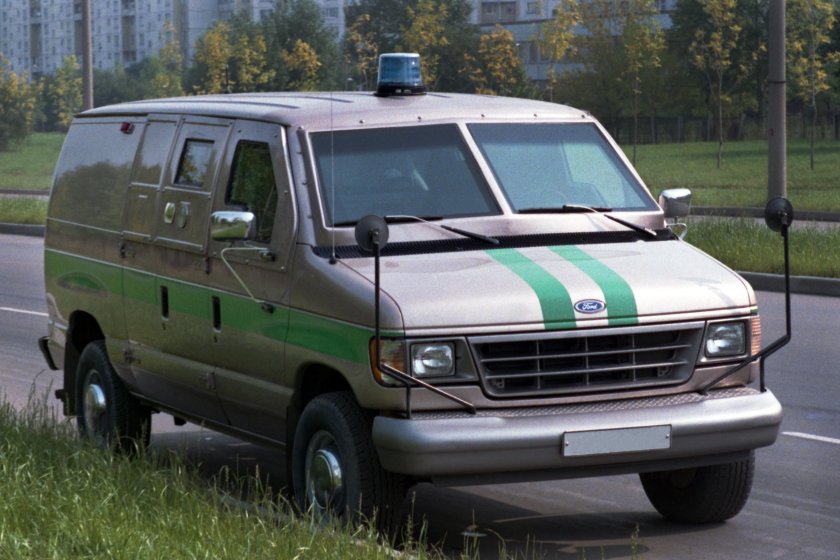 Форд броневик инкассация