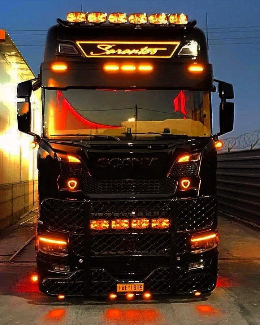 Тюнингованный тягач Скания