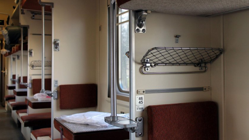 Верхняя боковая полка