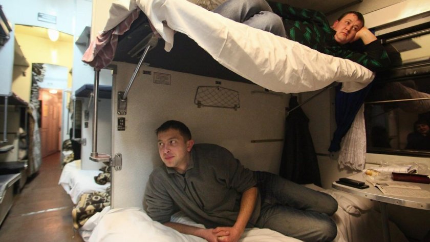 Мужчина в поезде