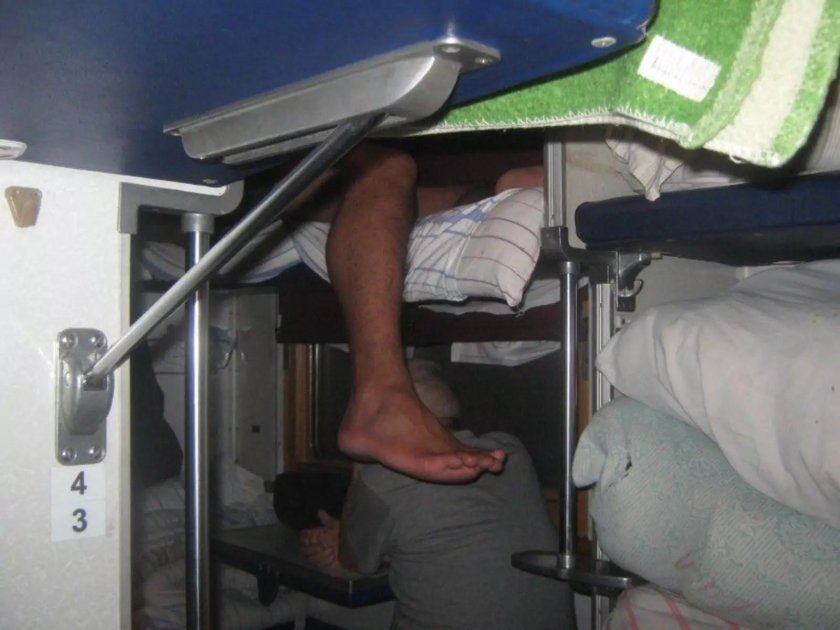 Верхняя боковушка плацкарт