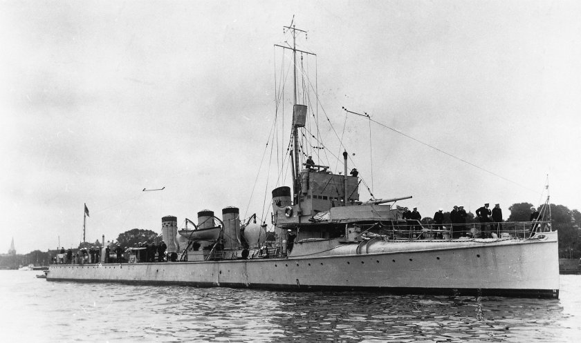 Эскадренный миноносец "лейтенант Ильин"