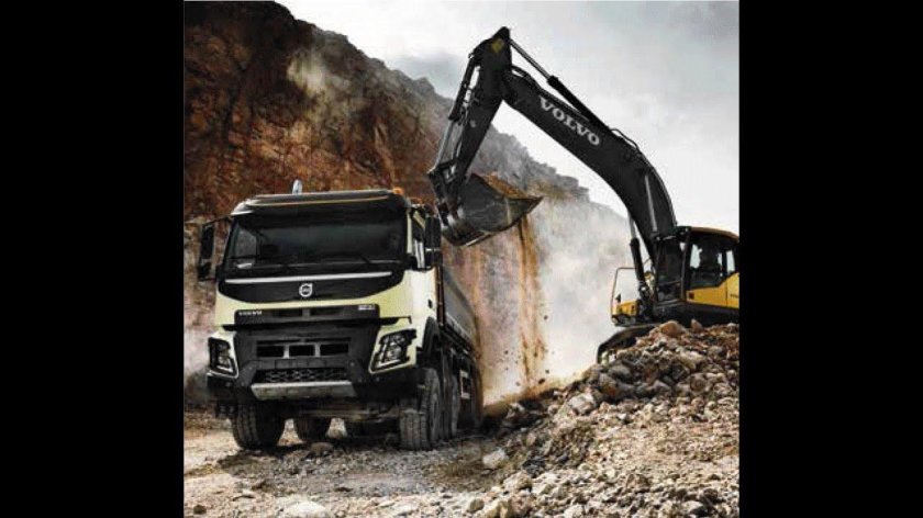 Самосвал Volvo песок