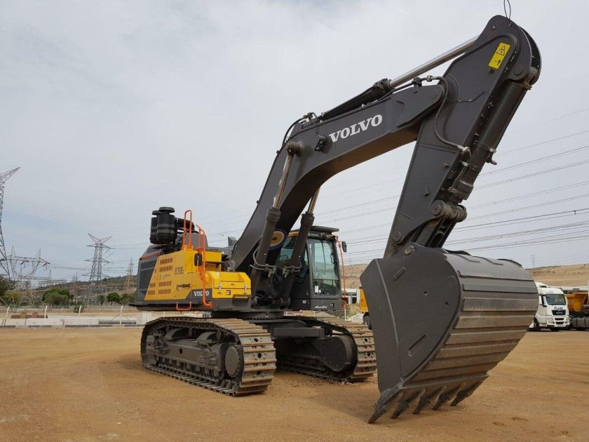 Экскаватор вольво