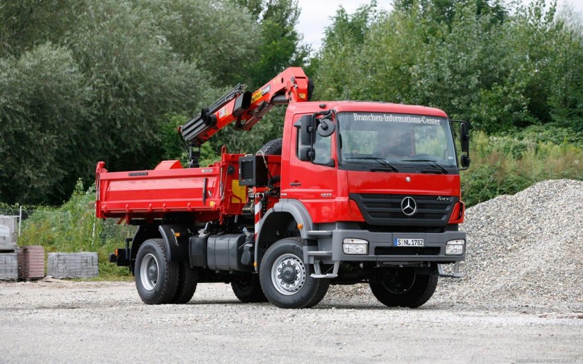 Самосвал Мерседес