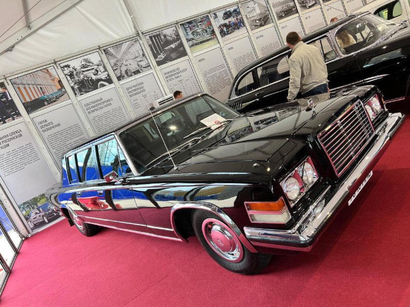 Правительственный зил 41047