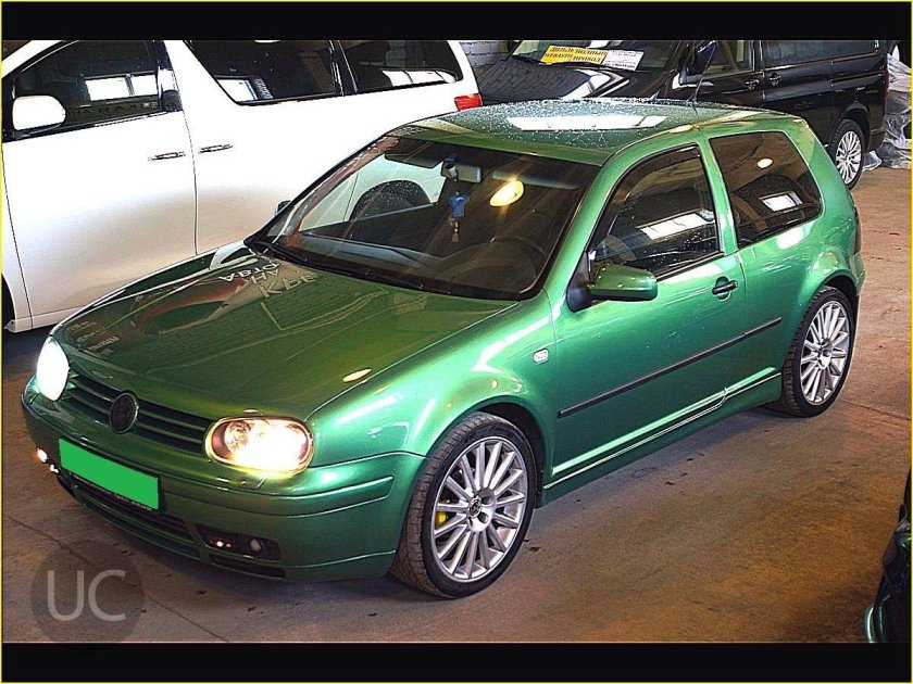 Volkswagen Golf 4 зеленый